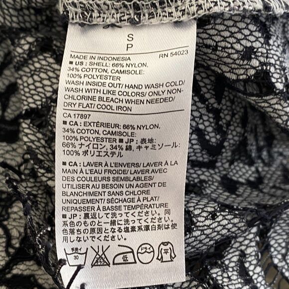 Banana Republic Lace 3/4 Sleeve Key Hole Back Semi Sheer Top Women's Size Small - Picture 4 of 6